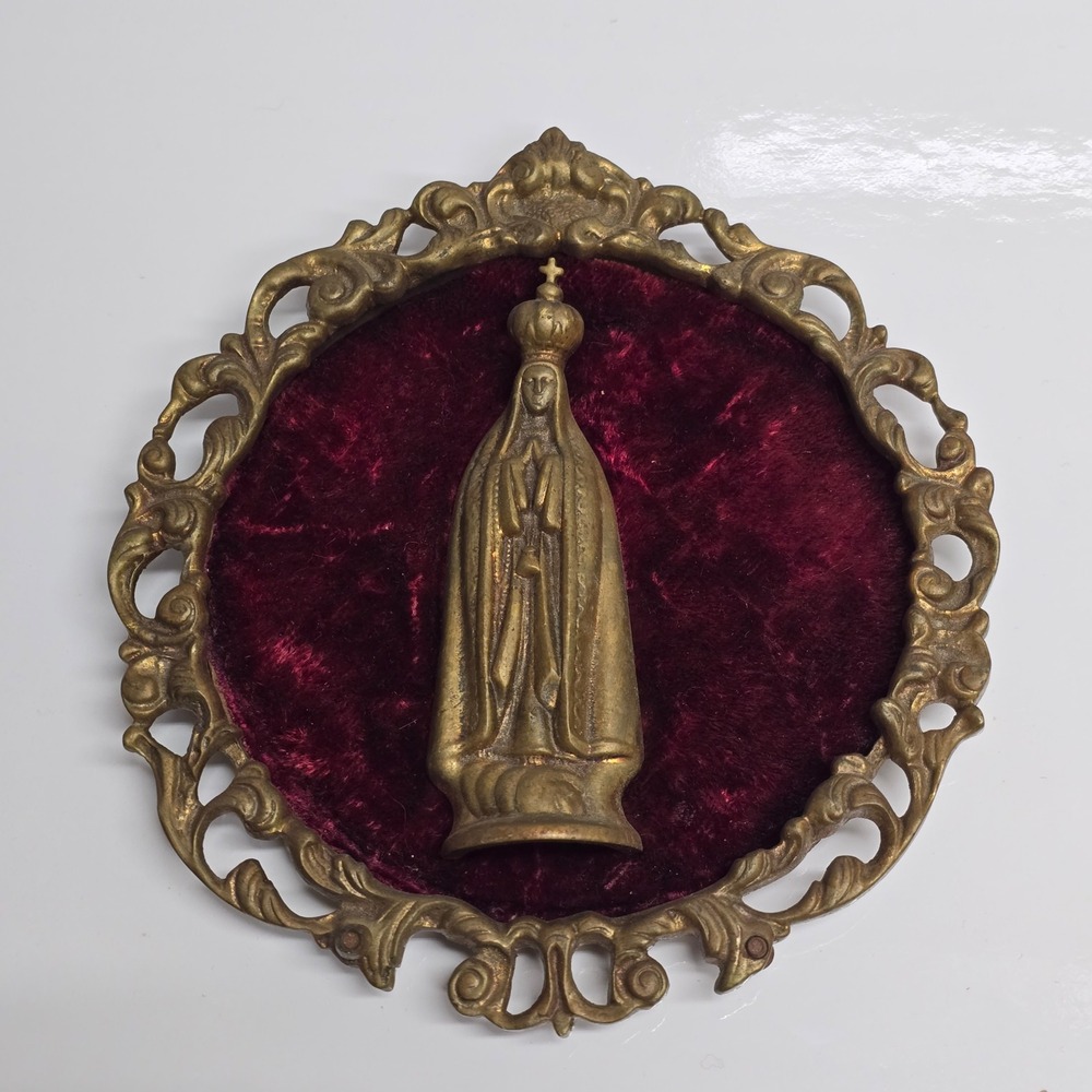 Vintage Saint Adelaide of Portugal Wall‎ Plaque Metal Red Velvet Catholic